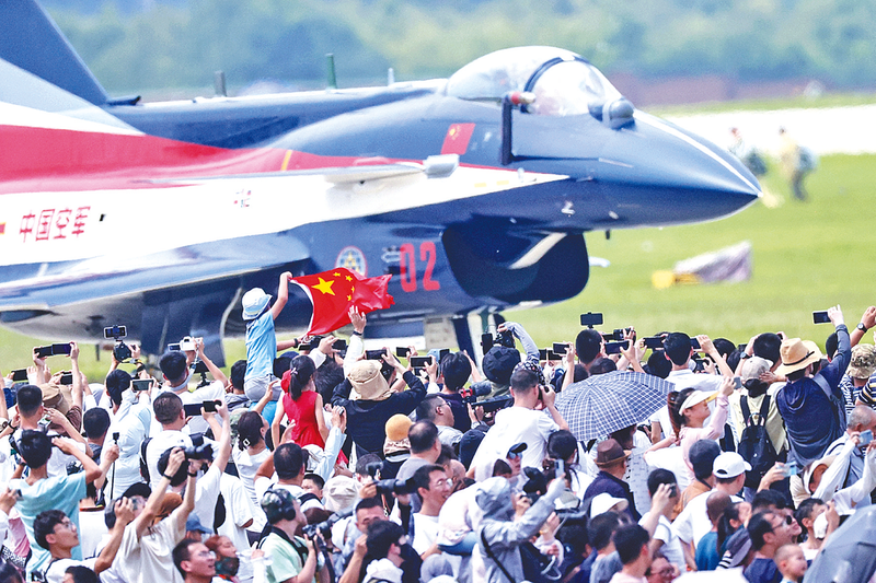 鸡插屄免费在线观看肏屄长春航空展迎来首个公众日